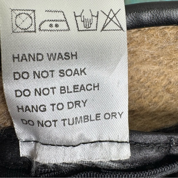 Brims & Things Woolen Bound Edge Cloche - Picture 10 of 10